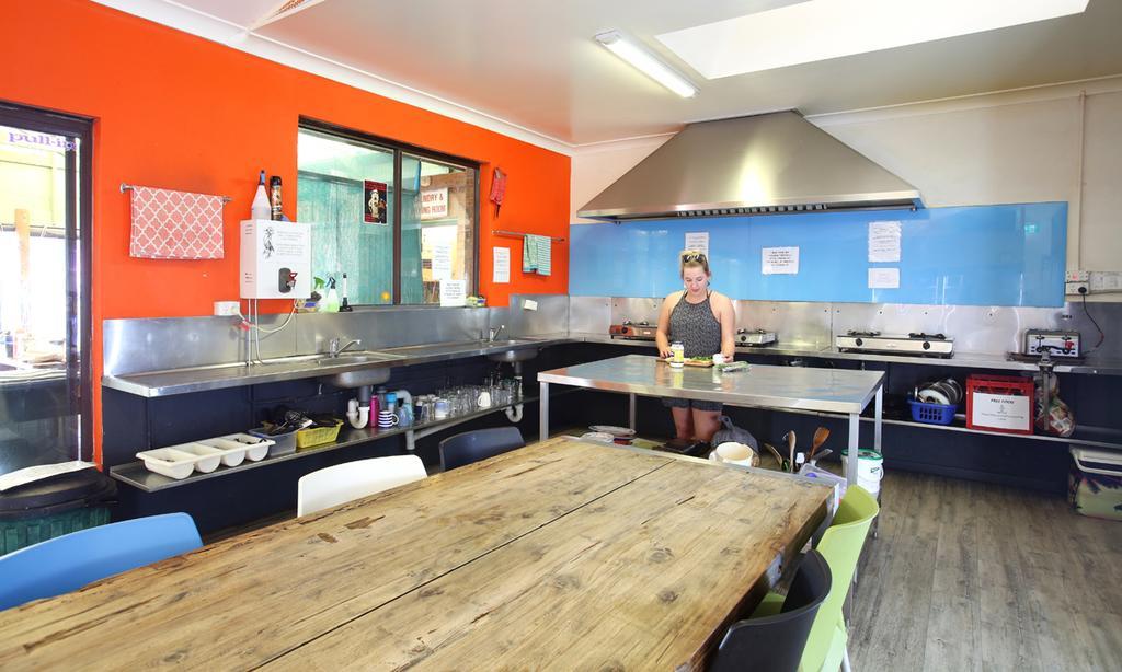 Aussitel Backpackers Hostel Coffs Harbour Buitenkant foto